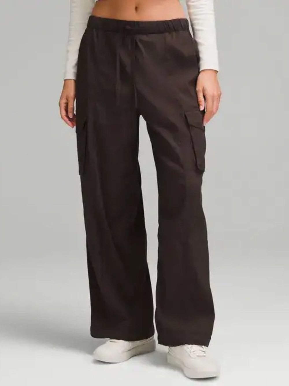 lululemon athletica Lightweight Adjustable Mid-Rise Cargo Pant in Espresso Brown